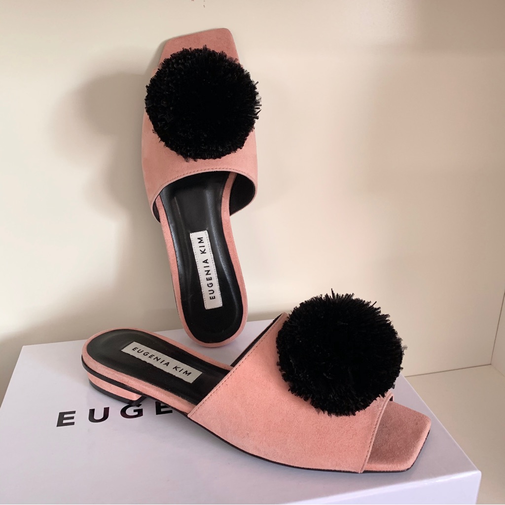 Ostrich Pom Pom Slides